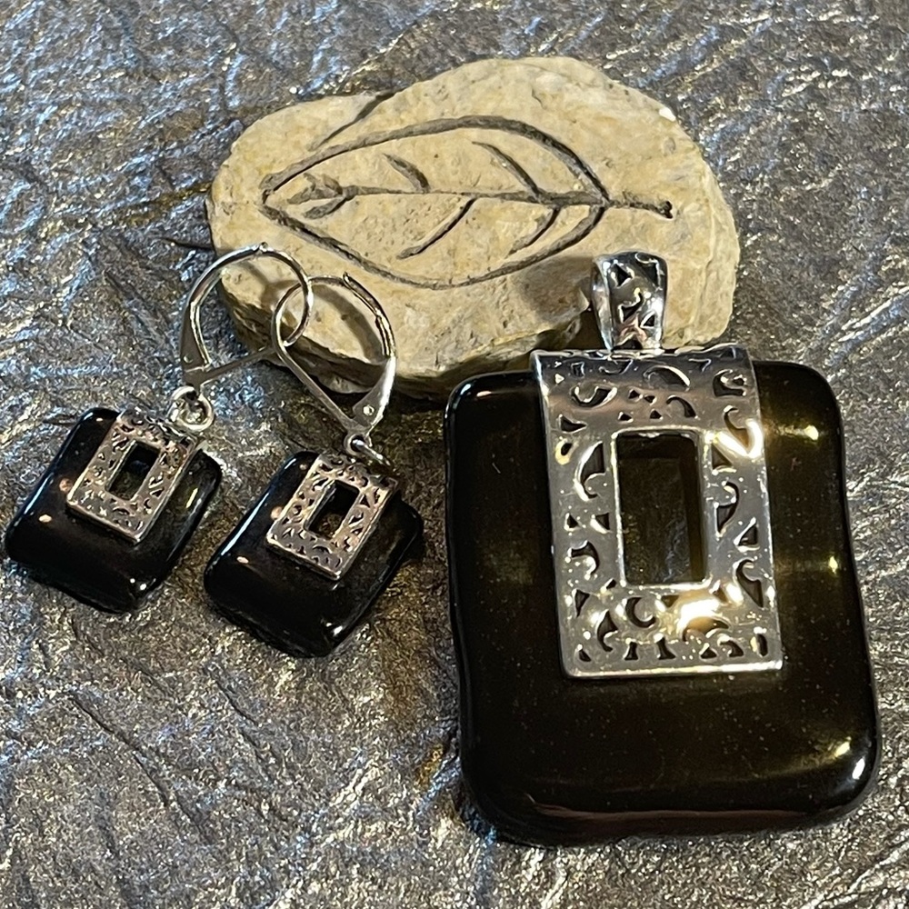 Faux Black/Silver Square Pendant & Earring Set
